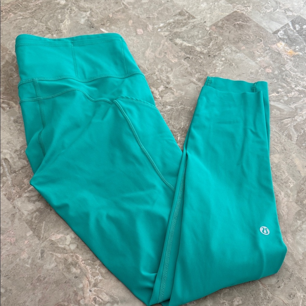 Lululemon Teal Athletic Leggings cropped size 6